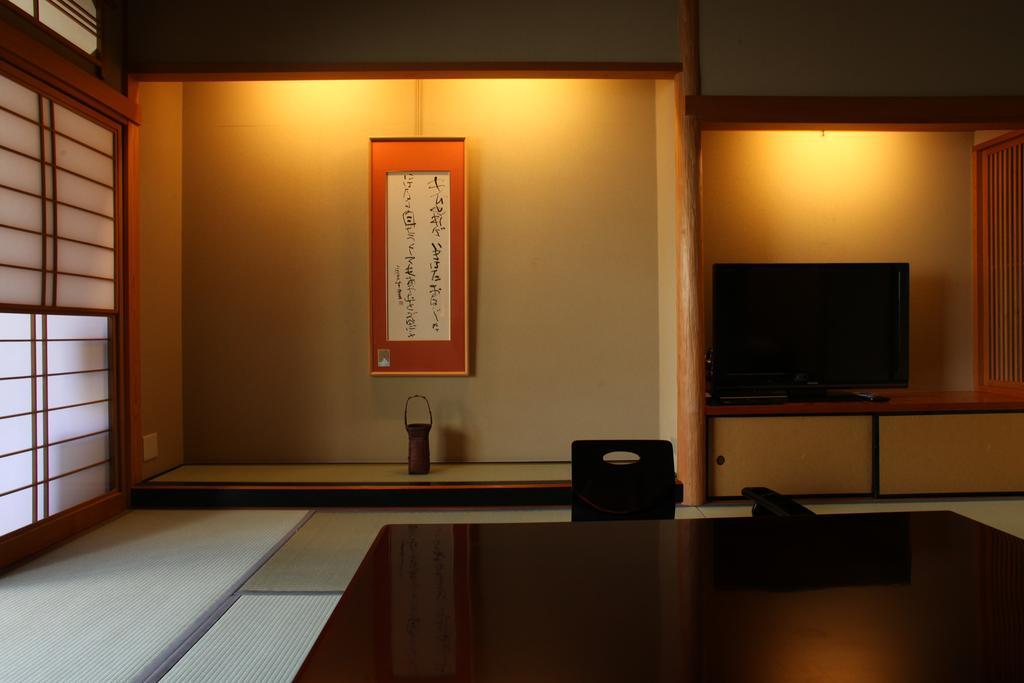 Suite with Semi Open-Air Bath - Smoking