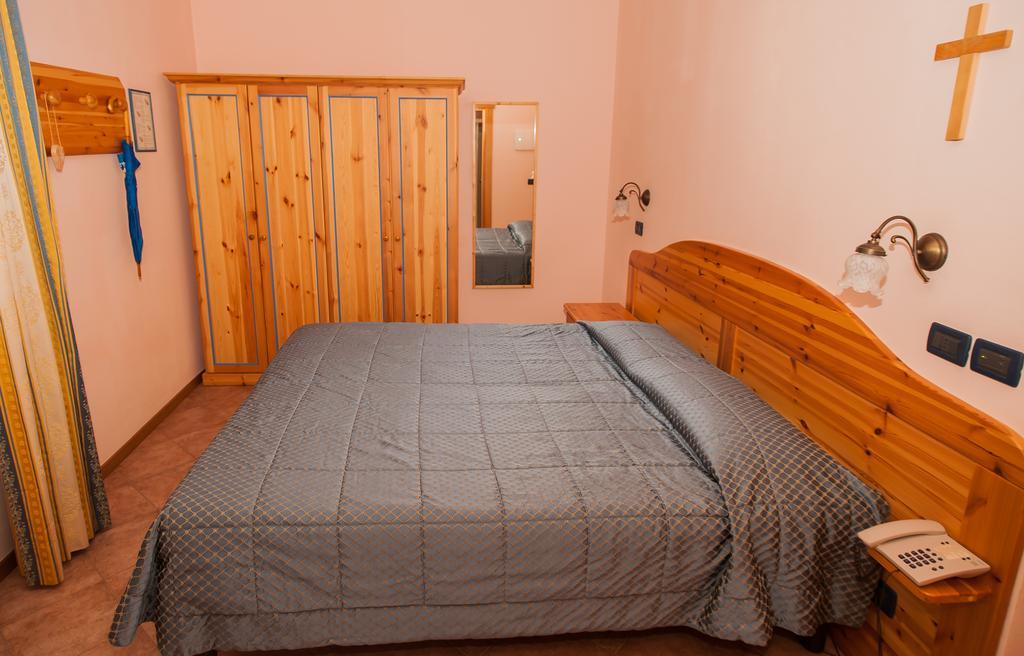 Economy Double Room,1167399550:JPEG