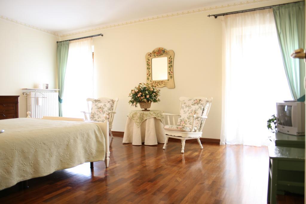 2 Doppelzimmer mit Verbindungstür