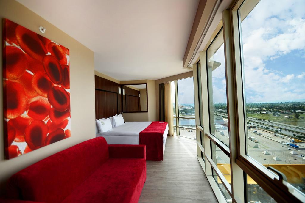 Corner Room with Seaview - Non Smoking