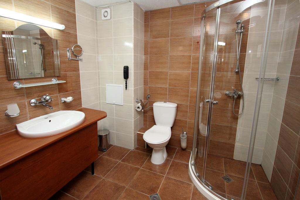 One-Bedroom Suite with Balcony - All Inclusive