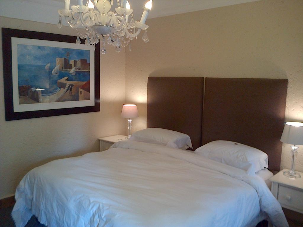 Deluxe Twin or King Room