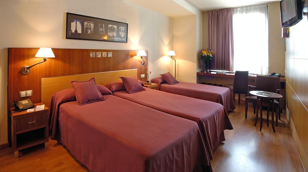 Habitación Triple Estándar con vistas al mar