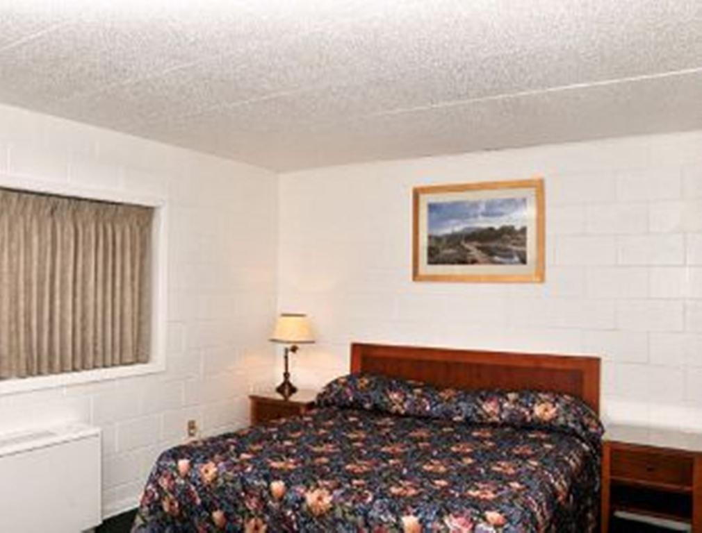 Double Room with Two Double Beds - Non-Smoking