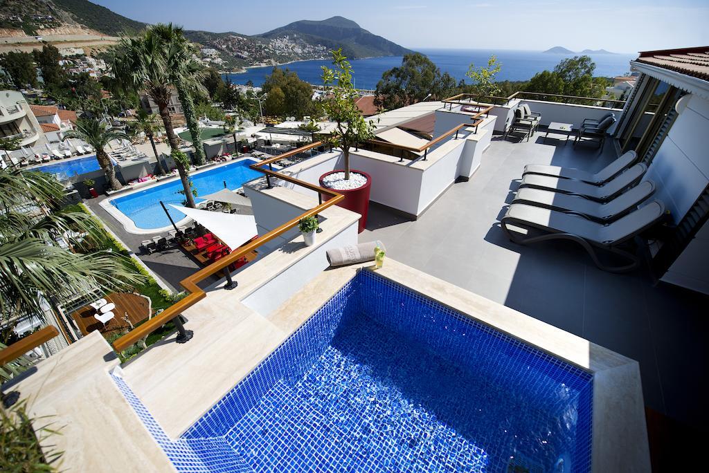 Penthouse Süit - Deniz ve Havuz Manzaralı