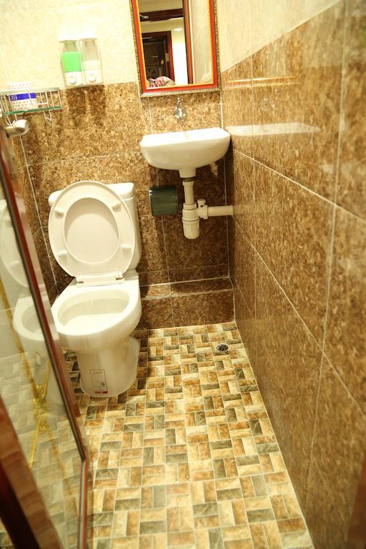 Üç Kişilik Oda - (1 Çift Kişilik Yatak + 1 Tek Kişilik Yatak)