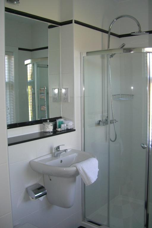 En-Suite Four Poster Room