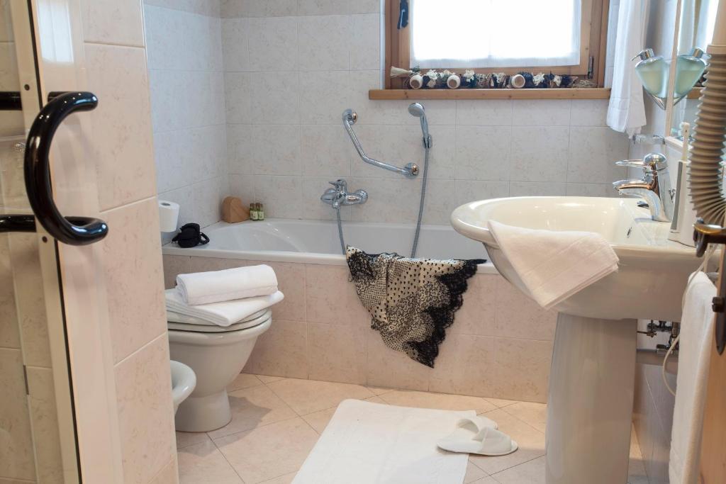 Junior Suite (2 Adults)