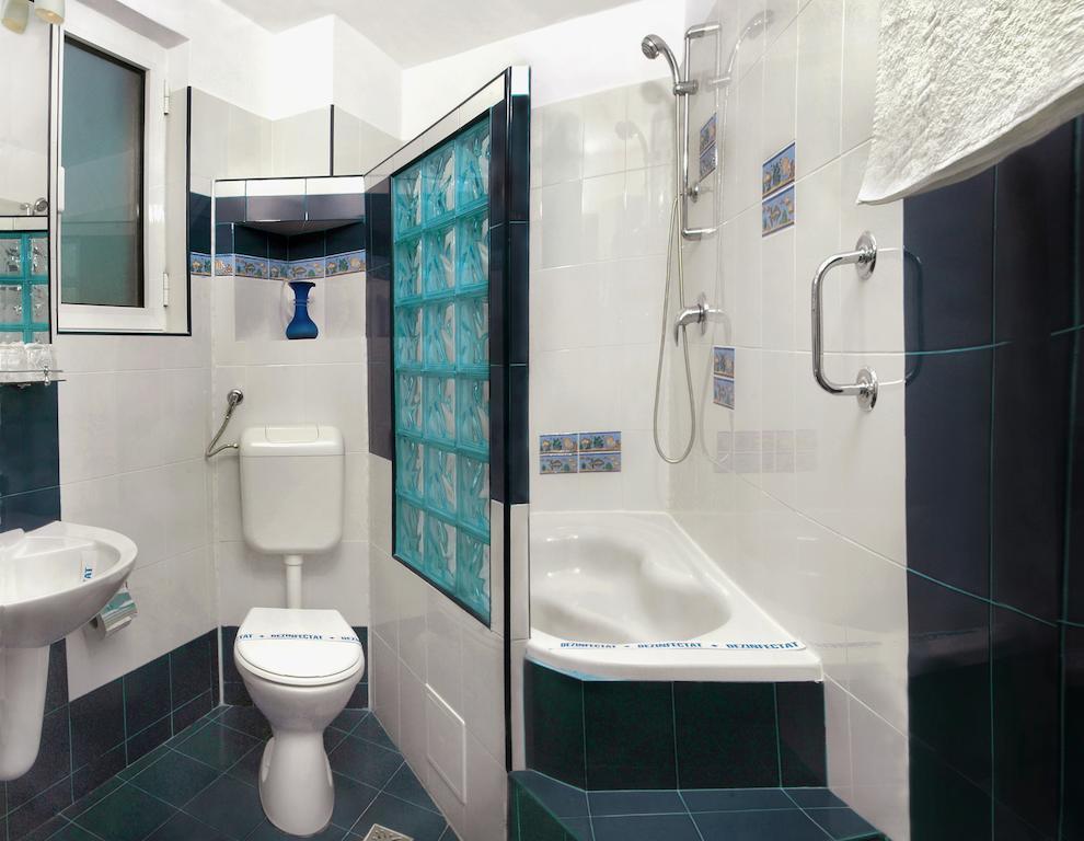 One Bedroom Suite with Sea View