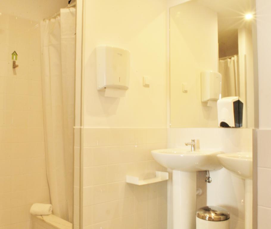 Superior Family Room,845606528:JPEG