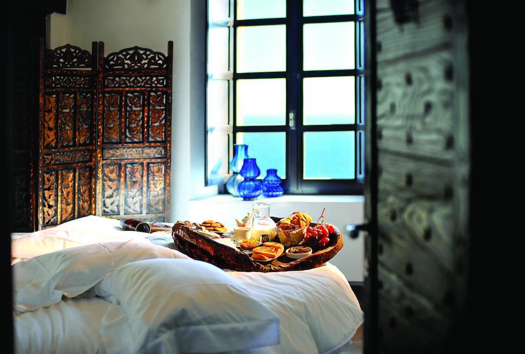 Suite with Sea View - Main Building