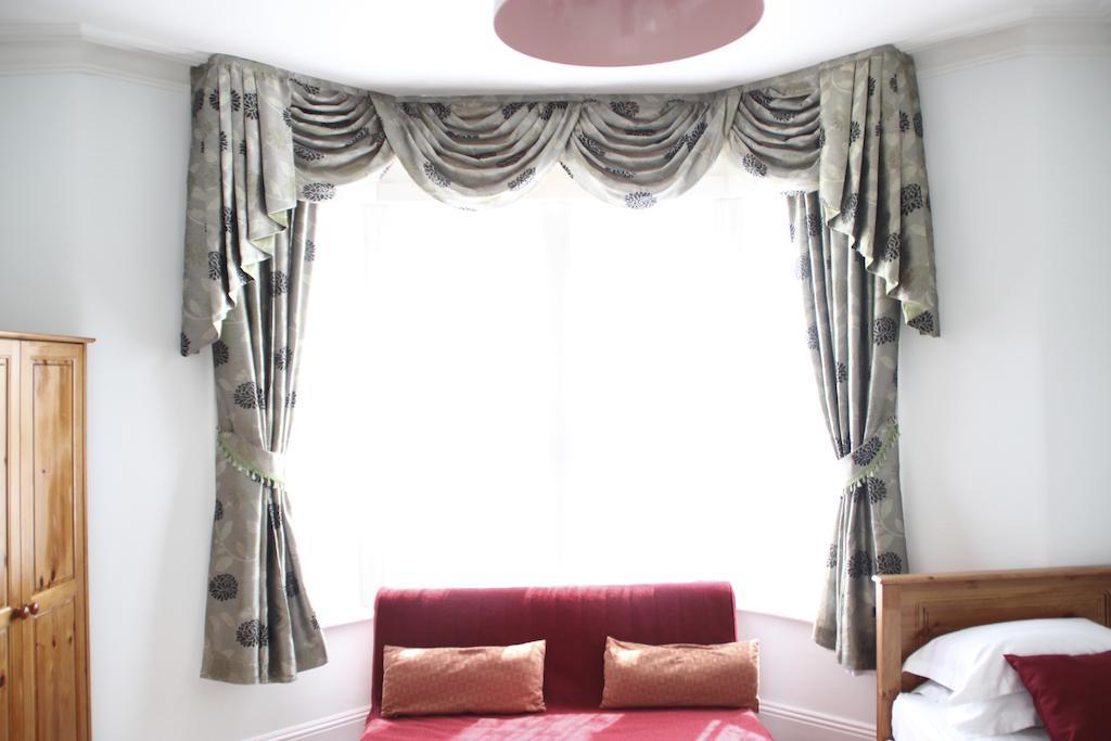 Family Room (2 Adults + 1 Children)
