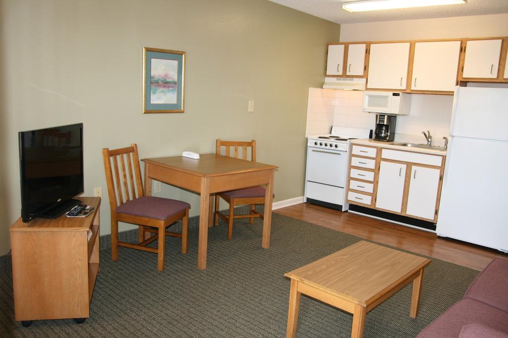 One-Bedroom Suite