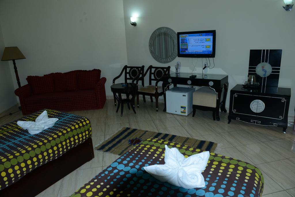 Triple Room with Pool View