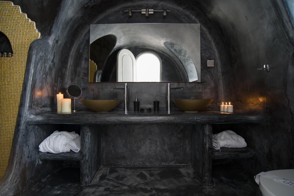 Deluxe Appartement met Hot Tub en Uitzicht op de Caldera