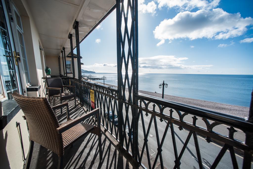 Single with sea view and balcony