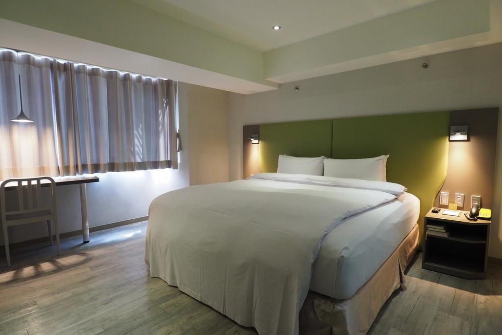 Deluxe Double Room,239683761:JPEG