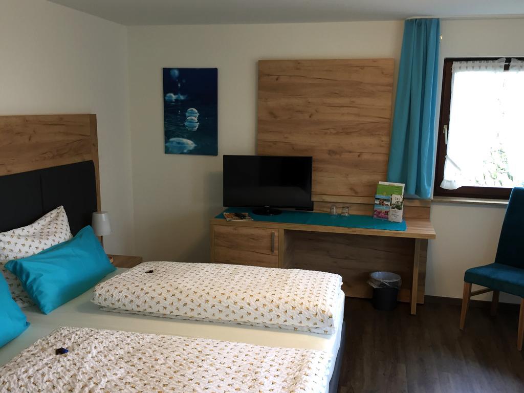 Doppelzimmer mit Balkon