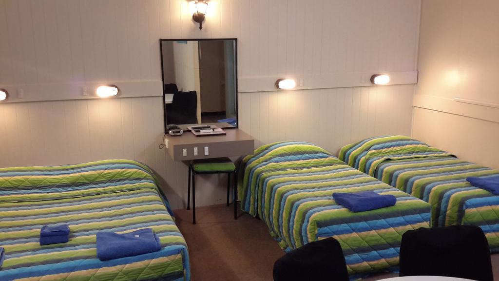 Family Room (5 Adults)