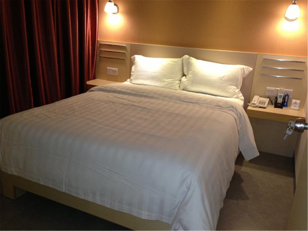Deluxe Double Room,240366309:JPEG