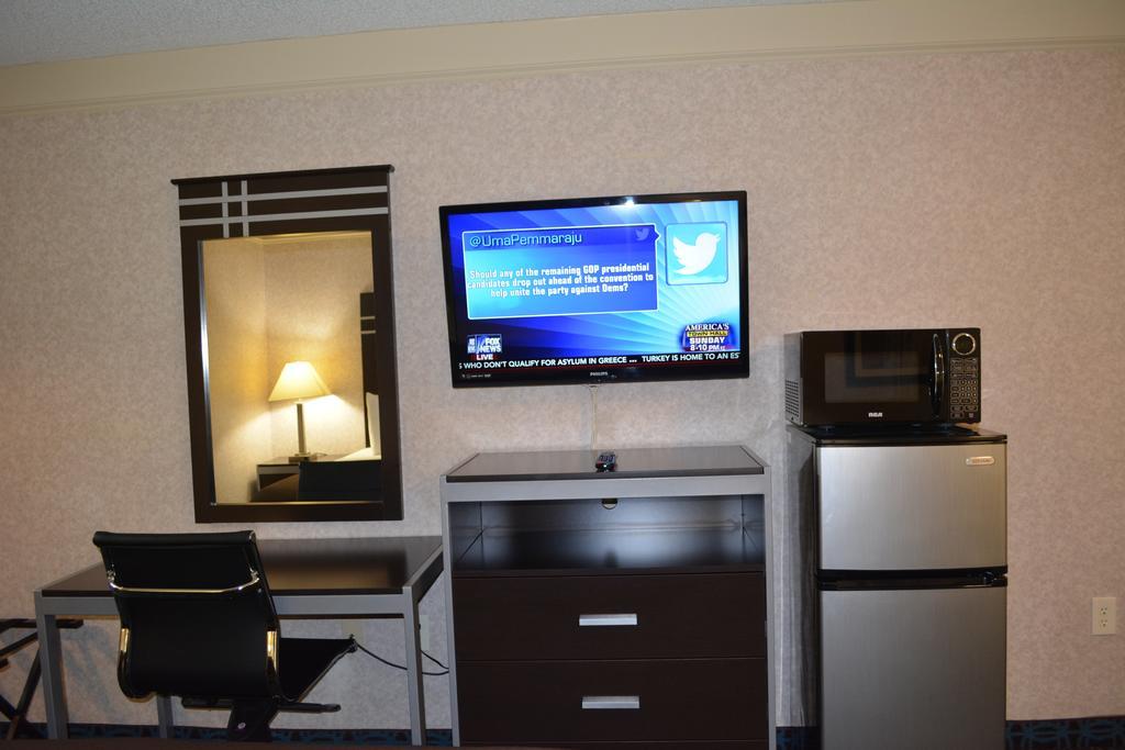 Double Room with Two Double Beds - Non-Smoking