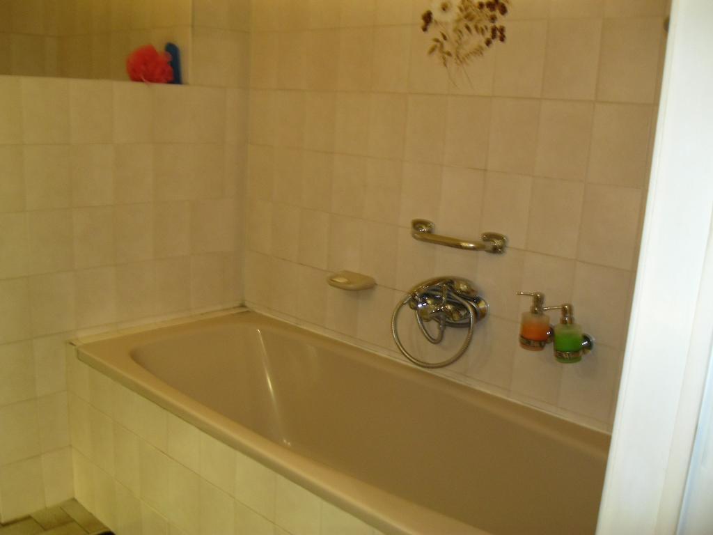 Deluxe Double Room Bath