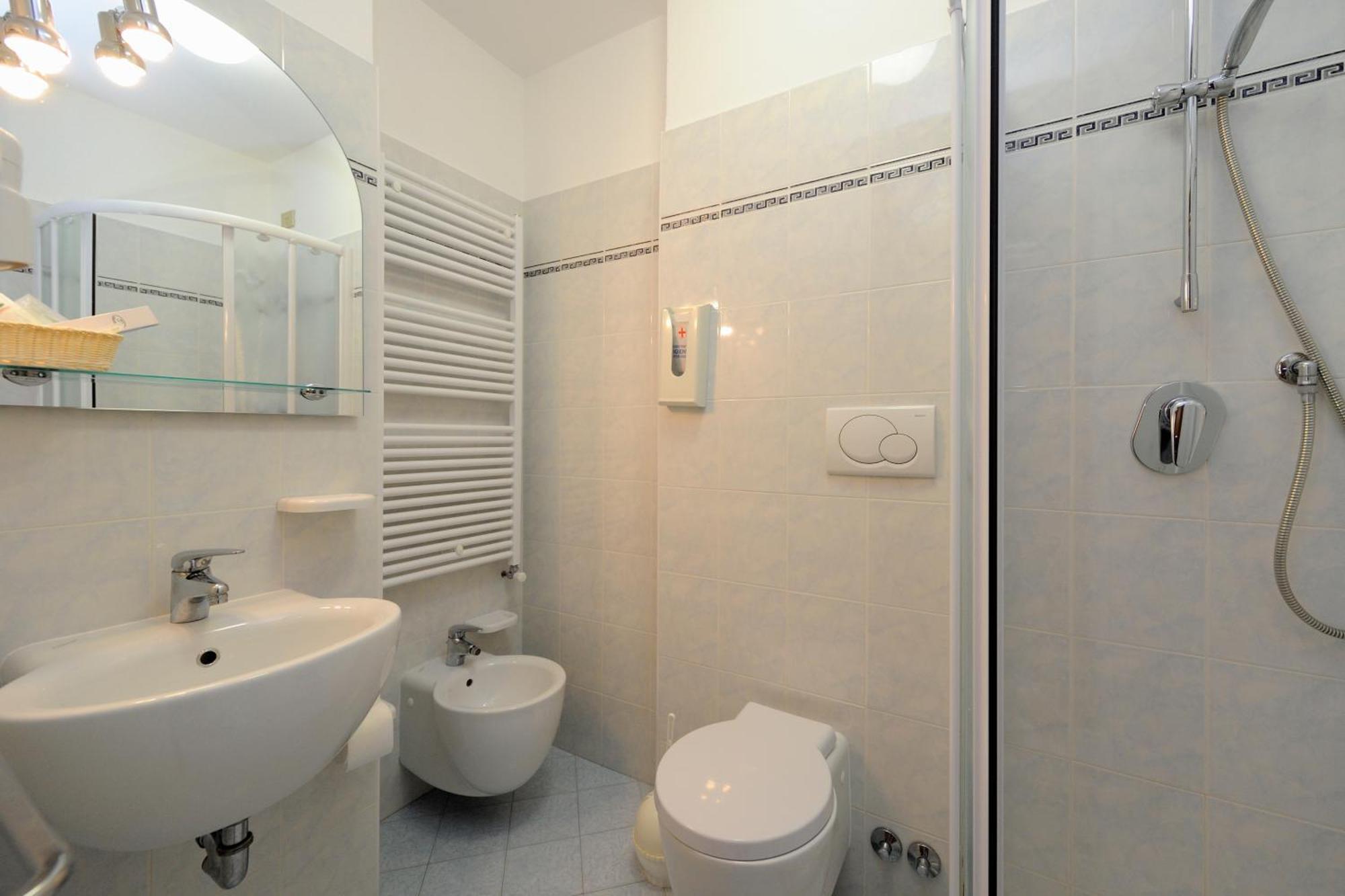 Deluxe Doppel-/Zweibettzimmer mit Balkon