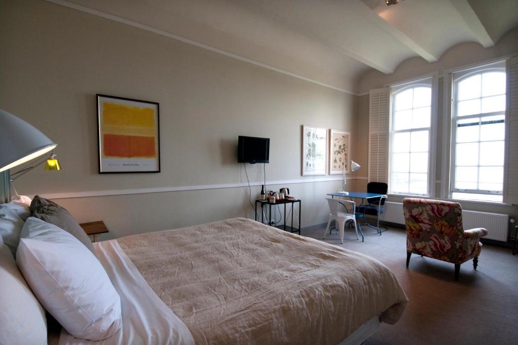 Double Room with Bath - Tower