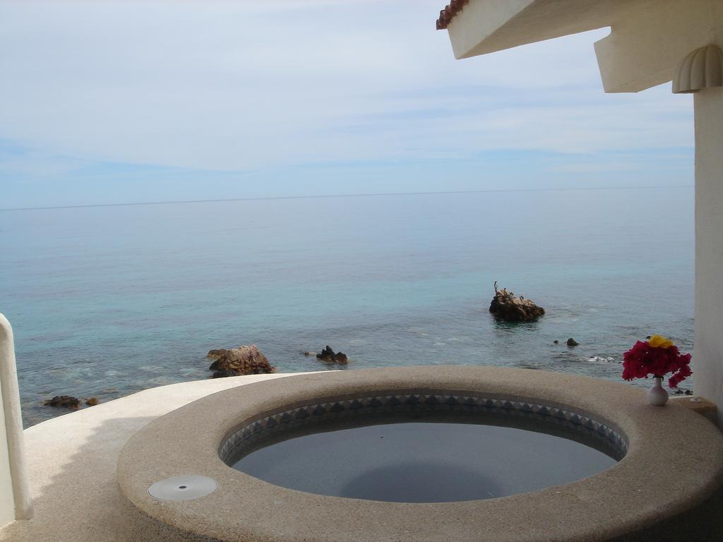 Suite with Hot Tub