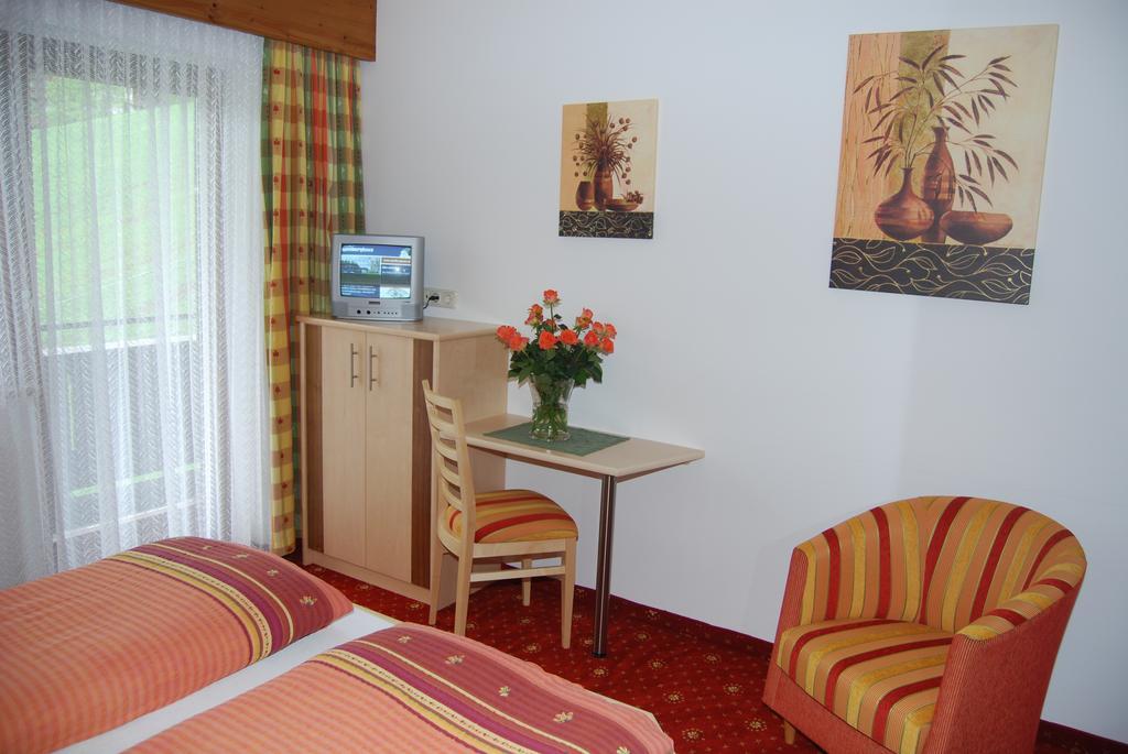 Doppelzimmer mit Balkon