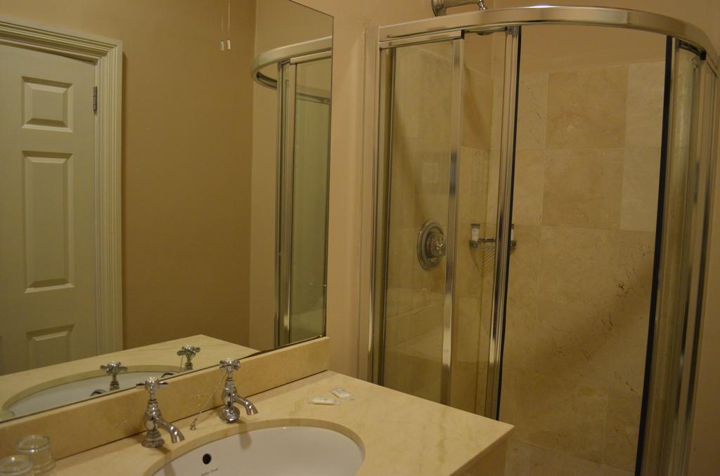 Family Room with Sea View (2 Adults + 1 Child)