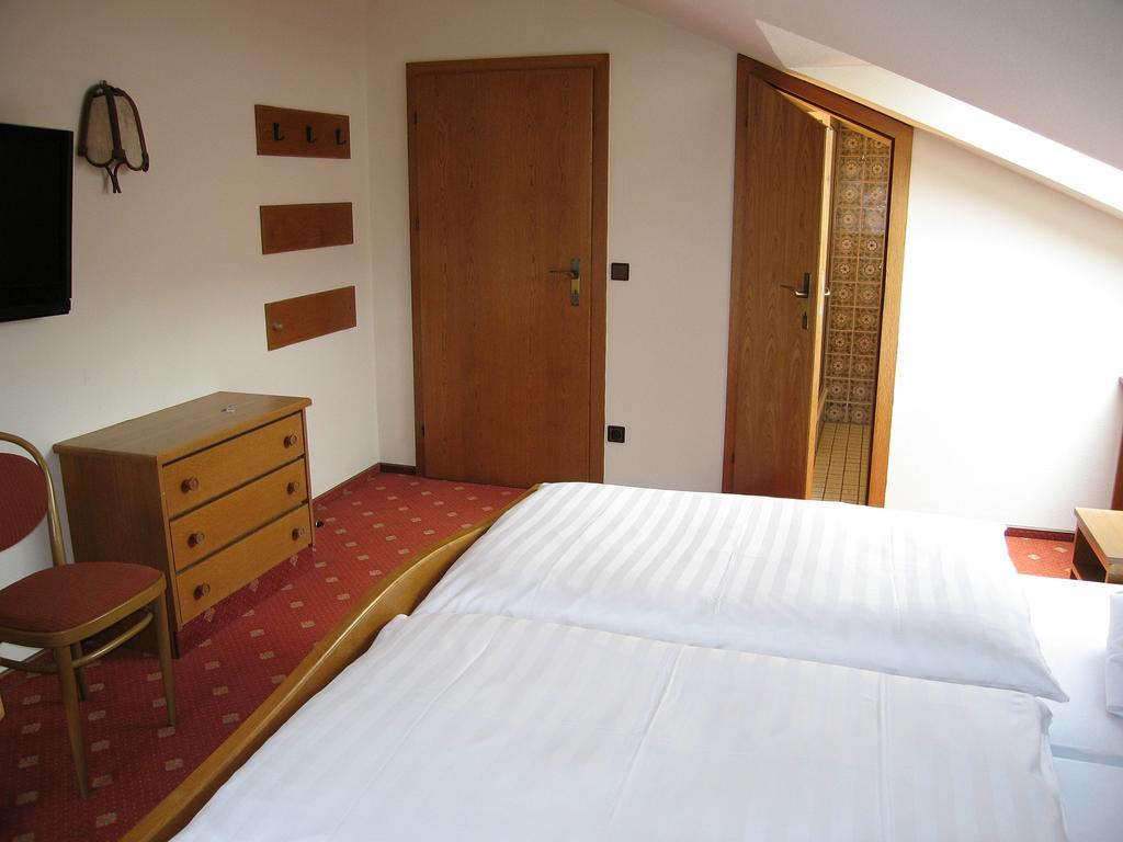 Doppelzimmer mit Balkon