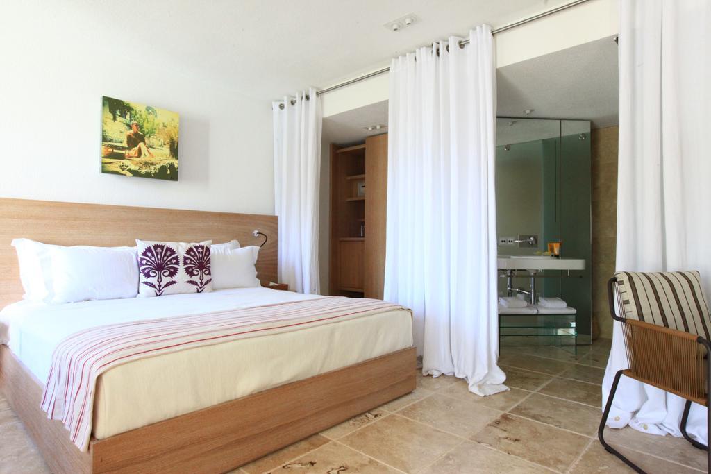 Triple Room with Shared Bathroom