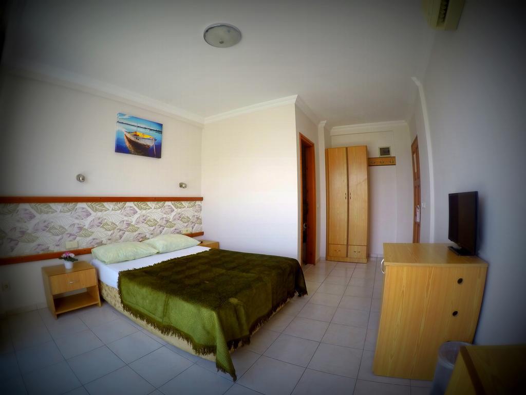 Double or Twin Room Sea View