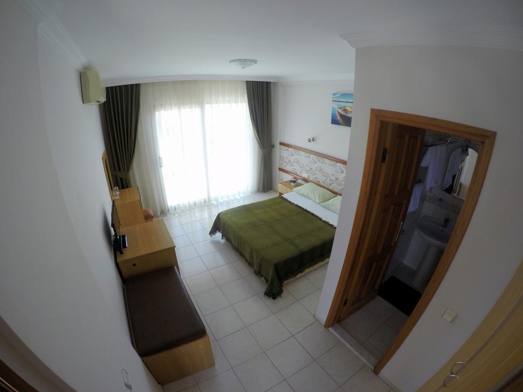 Double or Twin Room Sea View