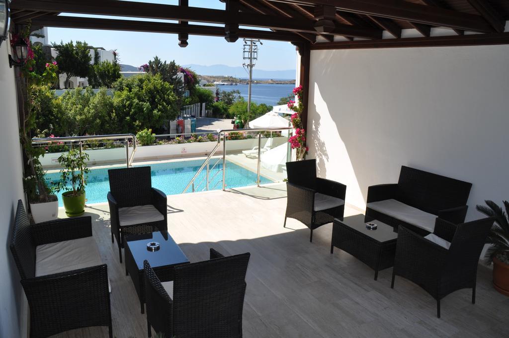 Double or Twin Room Sea View