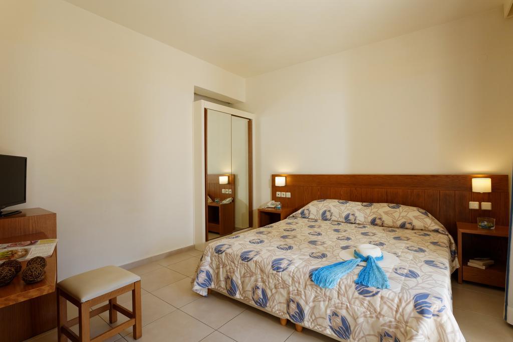 One-Bedroom Apartment,321921181:JPEG
