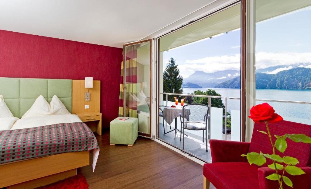 Family Suite with Lake View and Balcony