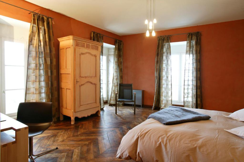 Luxury King Room