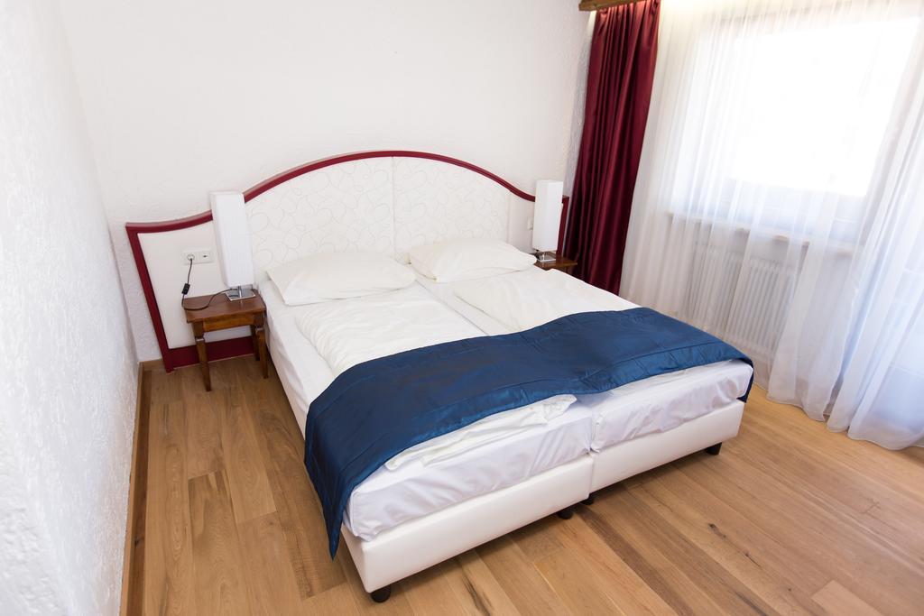 Standard Double Room "Rosshütte"