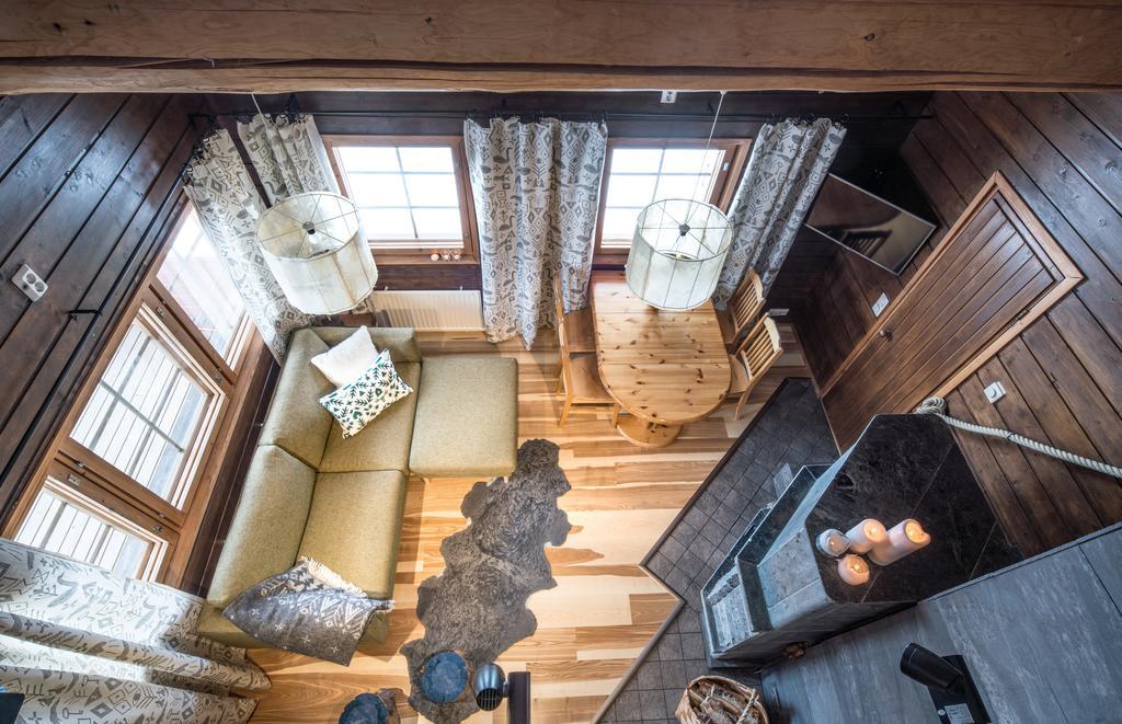 Chalet (6 Adults)