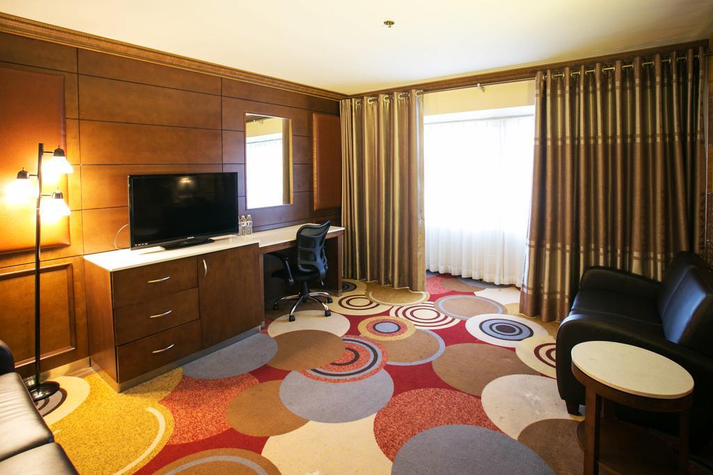 Business King Suite