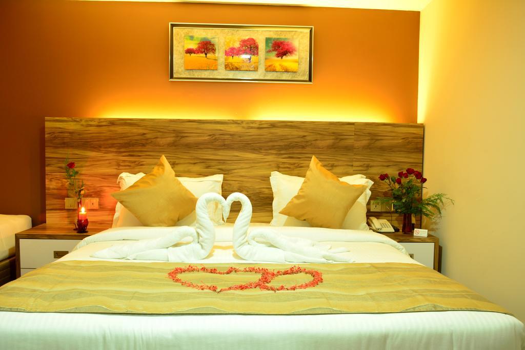 Deluxe Double or Twin Room Deluxe Single Room Non-Sea View