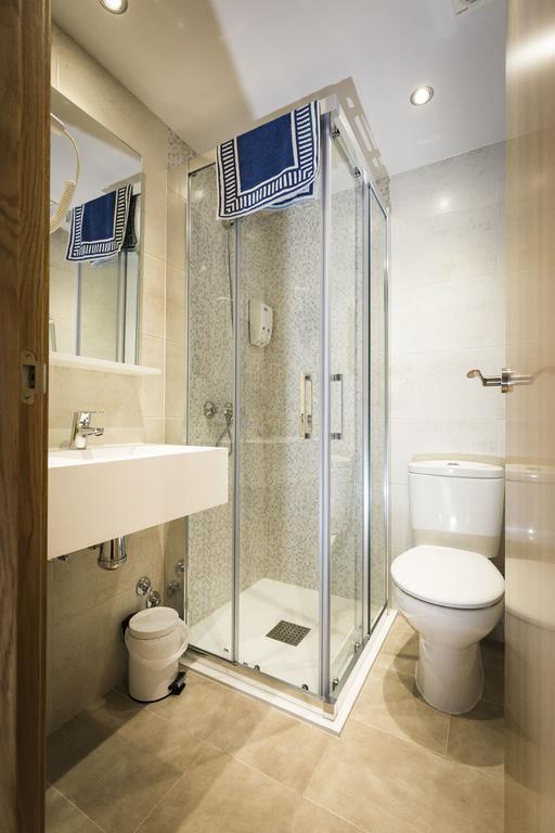 Double Room with Private Bathroom - 1 Double bed