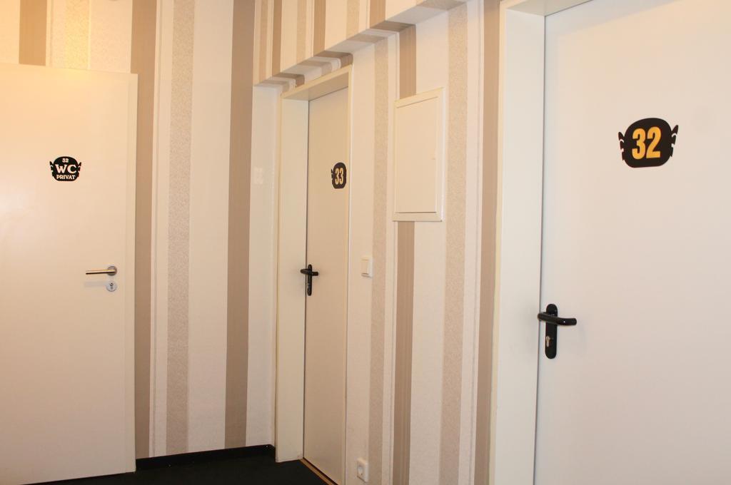 Single Room Private External Bathroom,727946065:JPEG