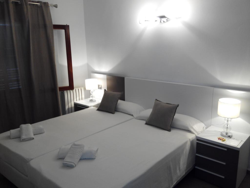 Double Room,763214170:JPEG