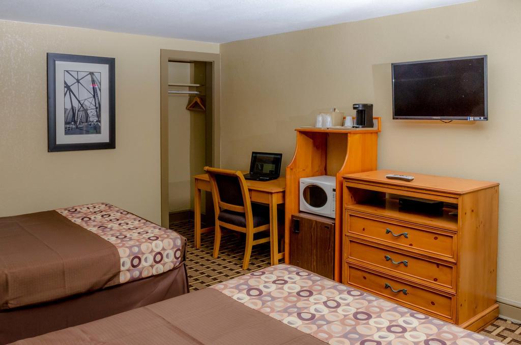 Double Room with Two Double Beds - Non-Smoking