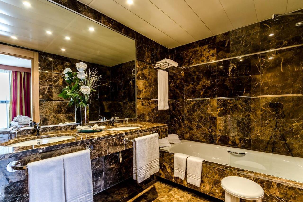 Suite Room