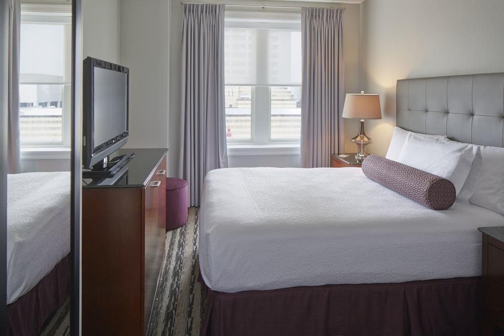 Solo Room 1 Double Bed