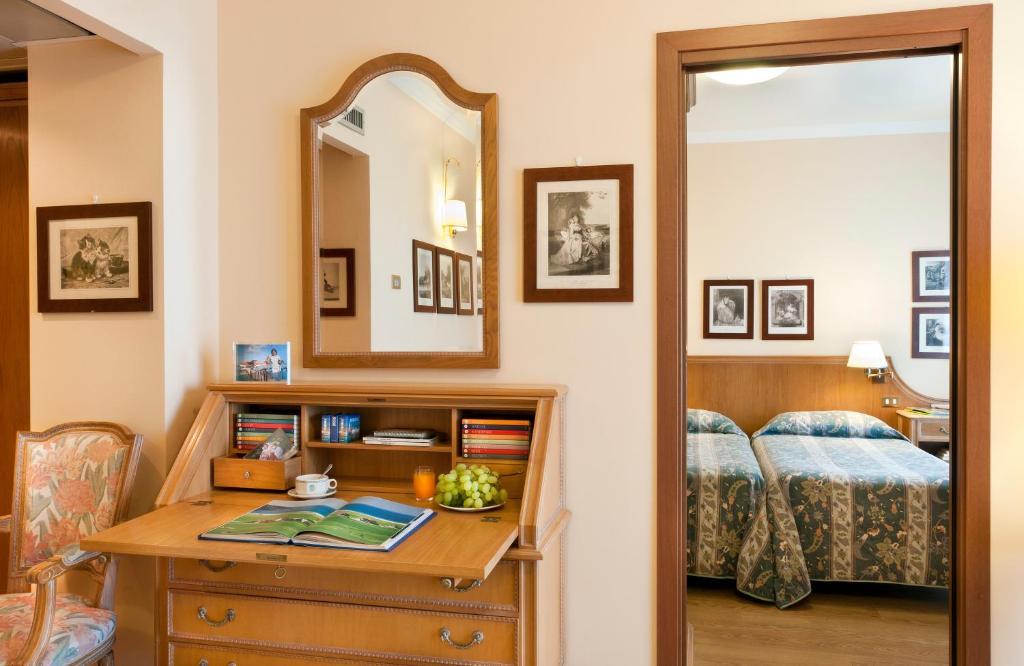 Superior Two-Bedroom Apartment with Lake View